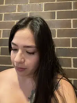 Latina vanessa online show from 24, 3, 2026