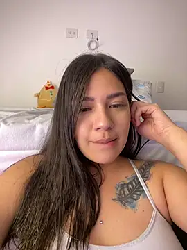 Latina vanessa online show from 18, 2, 2025