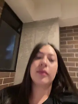 Latina vanessa online show from 10, 4, 2026