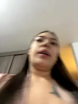 Snapshot of Latina_vanessa chatting on 14, 10, 2025 Latina vanessa online show from 14, 10, 2025