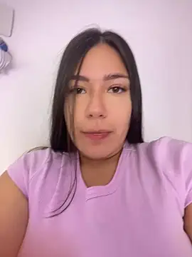 Latina vanessa online show from 24, 2, 2025