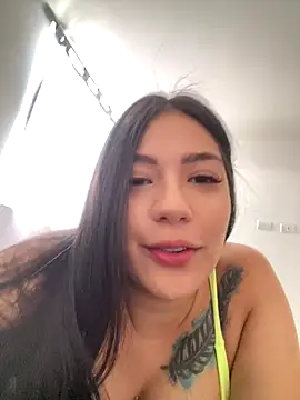 Latina vanessa online show from 17, 9, 2025
