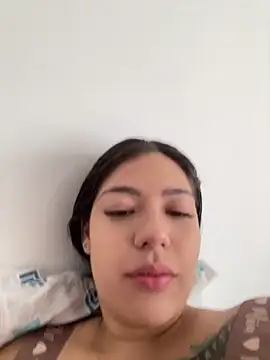 Latina vanessa online show from 2, 12, 2025