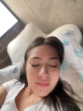 Latina vanessa online show from 16, 3, 2026