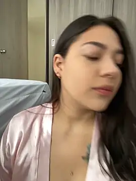 Latina vanessa online show from 15, 2, 2025