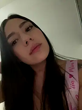 Snapshot of Latina_vanessa chatting on 12, 11, 2025 Latina vanessa online show from 12, 11, 2025