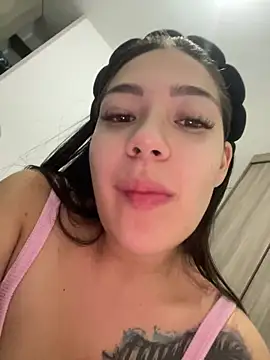 Snapshot of Latina_vanessa chatting on 8, 10, 2025 Latina vanessa online show from 8, 10, 2025