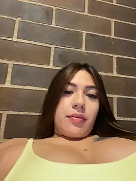 Latina vanessa online show from 22, 6, 2026