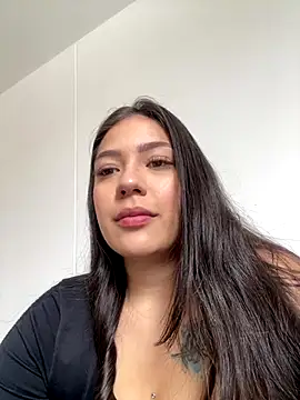 Latina vanessa online show from 21, 12, 2025