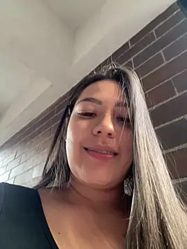 Latina vanessa online show from 15, 4, 2026