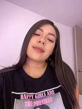 Latina vanessa online show from 3, 3, 2025