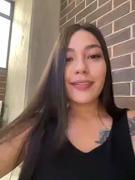 Latina vanessa online show from 22, 4, 2026