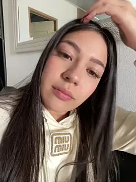 Latina vanessa online show from 20, 2, 2026