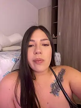 Latina vanessa online show from 10, 2, 2025