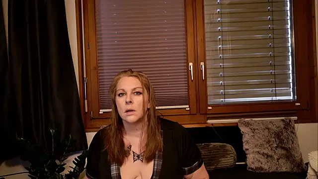 Big Beautiful MILF online show from 2, 10, 2025