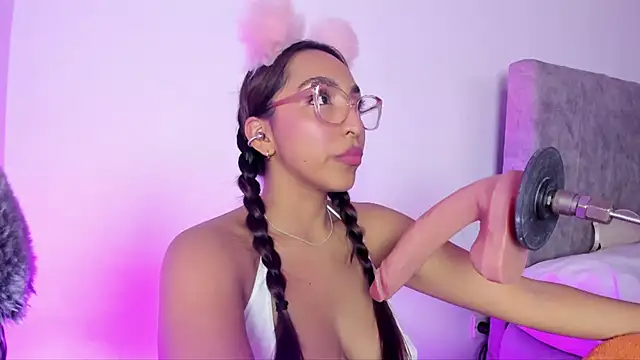 Leticia brownn1 online show from 23, 4, 2026