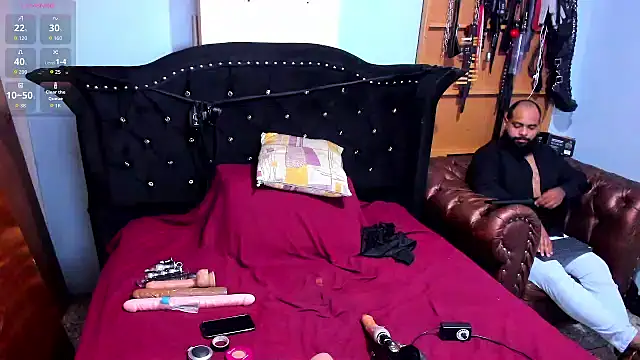 August-Sophie online show from 25, 11, 2025