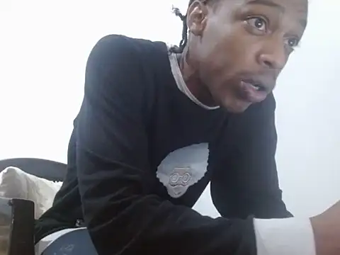 Larry-n-clouds online show from 8, 2, 2026