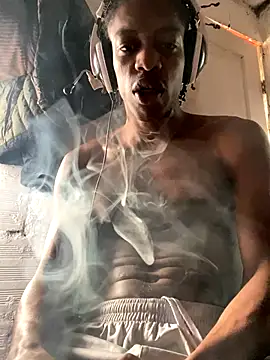 Snapshot of Larry-n-clouds chatting on 23, 11, 2025 Larry-n-clouds online show from 23, 11, 2025