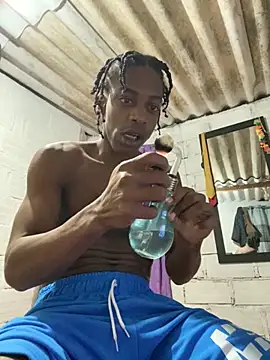 Snapshot of Larry-n-clouds chatting on 22, 11, 2025 Larry-n-clouds online show from 22, 11, 2025