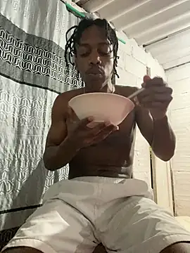 Larry-n-clouds online show from 15, 12, 2025