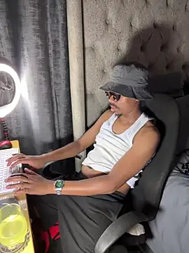 Snapshot of JaroDawg47 chatting on 8, 4, 2026 JaroDawg47 online show from 8, 4, 2026