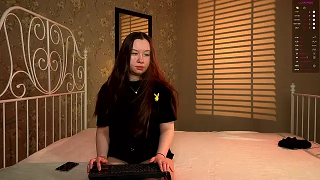 stayin alive  online show from 14, 1, 2026