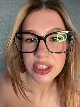 RinaCat online show from 2, 10, 2025