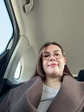 RinaCat online show from 2, 4, 2026