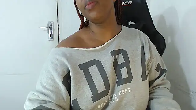 Snapshot of IceBellaCane313 chatting on 16, 11, 2025 IceBellaCane313 online show from 16, 11, 2025