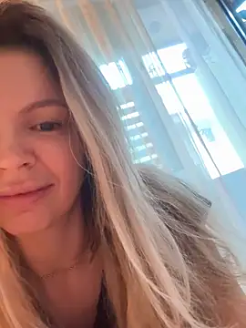 Snapshot of EvaDiamondXX chatting on 15, 2, 2026 EvaDiamondXX online show from 15, 2, 2026