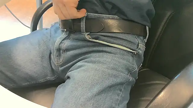 alessandroman2114 online show from 27, 4, 2026