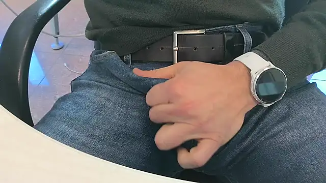 alessandroman2114 online show from 18, 2, 2026