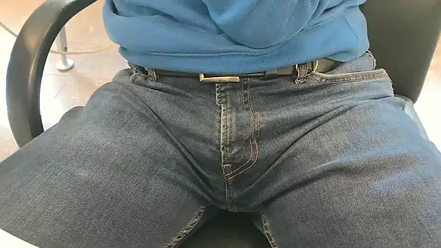 alessandroman2114 online show from 22, 4, 2026