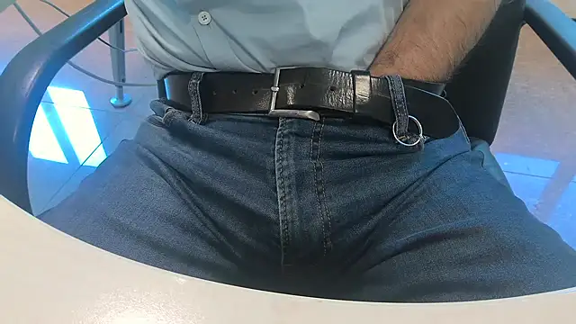 alessandroman2114 online show from 23, 4, 2026