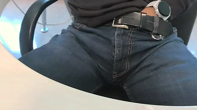 alessandroman2114 online show from 2, 3, 2026