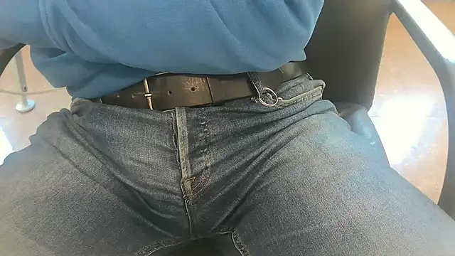 alessandroman2114 online show from 25, 3, 2026