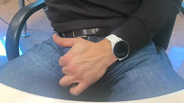 alessandroman2114 online show from 1, 4, 2026