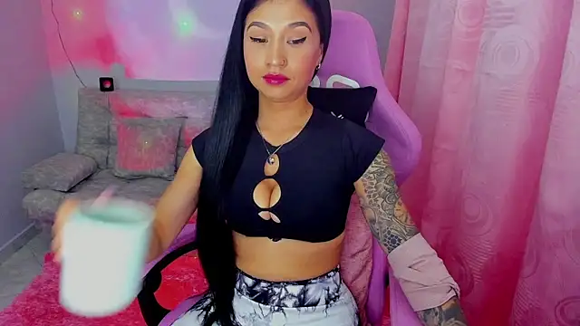 nahomekuperch online show from 27, 2, 2025