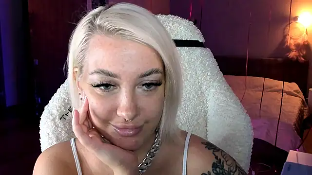 tykioty Miley online show from 2, 3, 2025