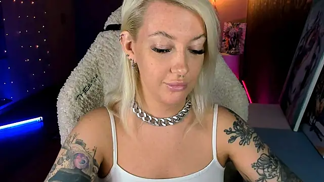 Snapshot of tykioty_Miley chatting on 7, 6, 2026 tykioty Miley online show from 7, 6, 2026