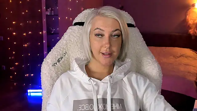 tykioty Miley online show from 29, 1, 2025