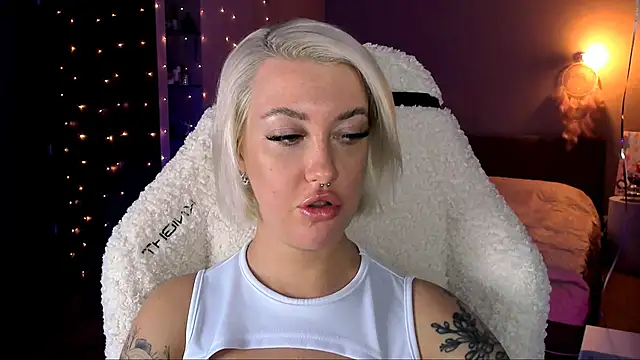 tykioty Miley online show from 13, 12, 2024