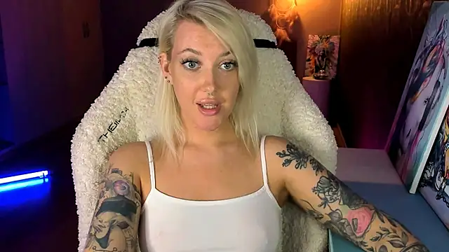 Snapshot of tykioty_Miley chatting on 10, 6, 2026 tykioty Miley online show from 10, 6, 2026