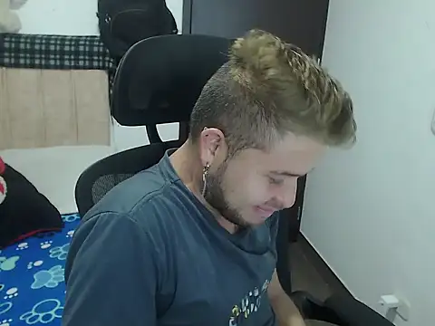 JOHANLEON1 online show from 21, 10, 2025