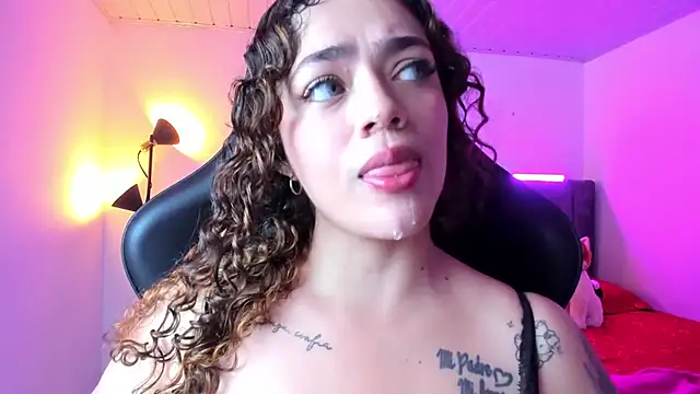 KayllaEvanss  online show from 2, 11, 2025