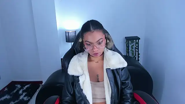 stacie  rouse online show from 19, 2, 2025