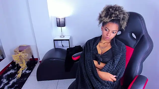 stacie  rouse online show from 13, 2, 2025