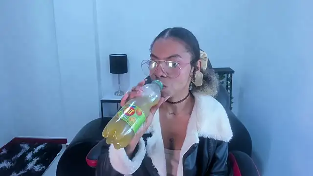 stacie  rouse online show from 19, 2, 2025