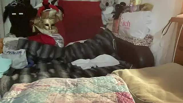 Snapshot of EroticVenetian chatting on 4, 11, 2025 EroticVenetian online show from 4, 11, 2025